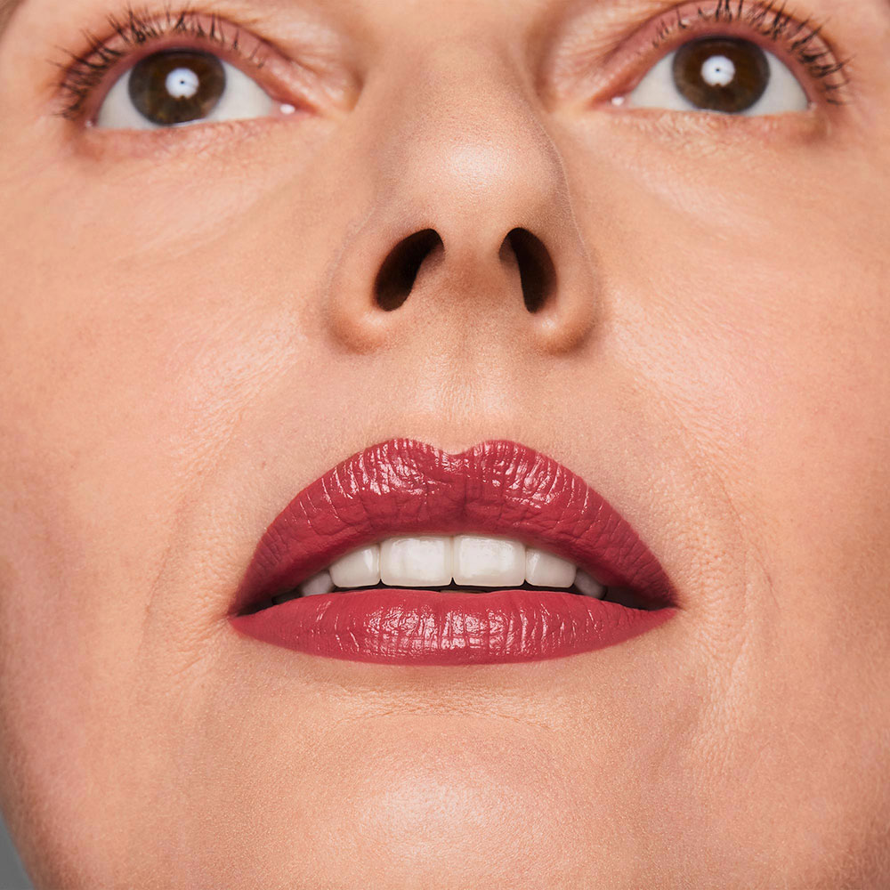 PURE COLOR CREME LIPSTICK (LABIAL EN BARRA)